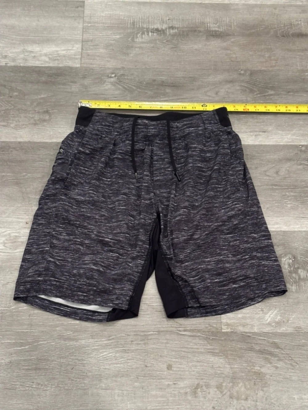 Lululemon Short Textured Gray Pace Breaker Lined 9